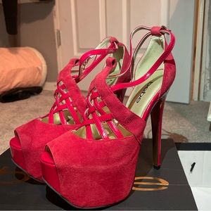 TUE-TRUE RED bebe heels